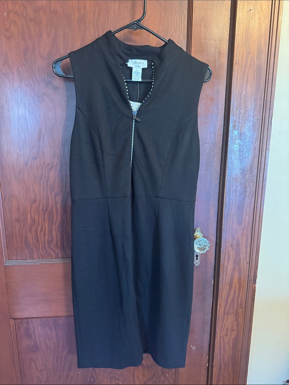 Carmen Marc Valvo Black Sleeveless Sheath Dress with Front Zip Detail